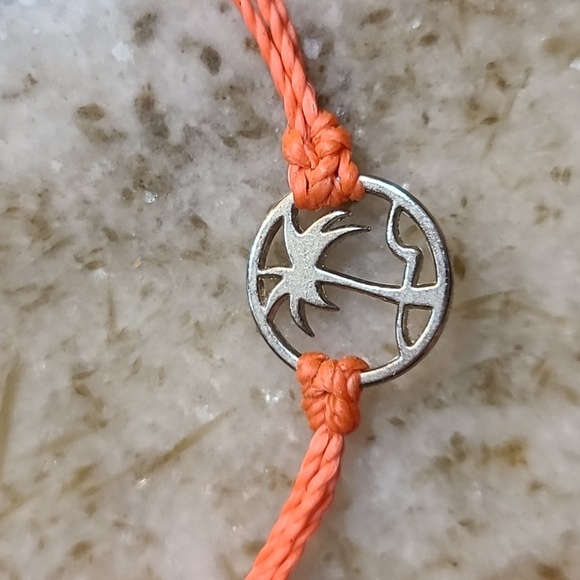 Pura Vida Monthly Bracelet Club Set July 2019 - Picture 4 of 6